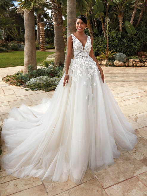 Formal Dress: 7047. Long Bridal Gown, Plunging Neckline, Ball Gown | Alyce  Paris